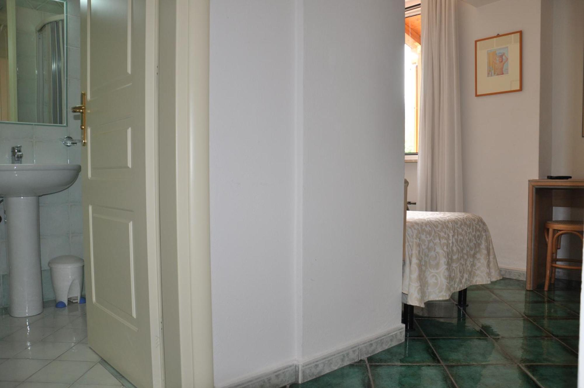 Hotel La Marticana Ischia Room photo